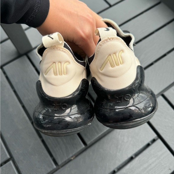 Nike Air Max 270 - Picture 10 of 10